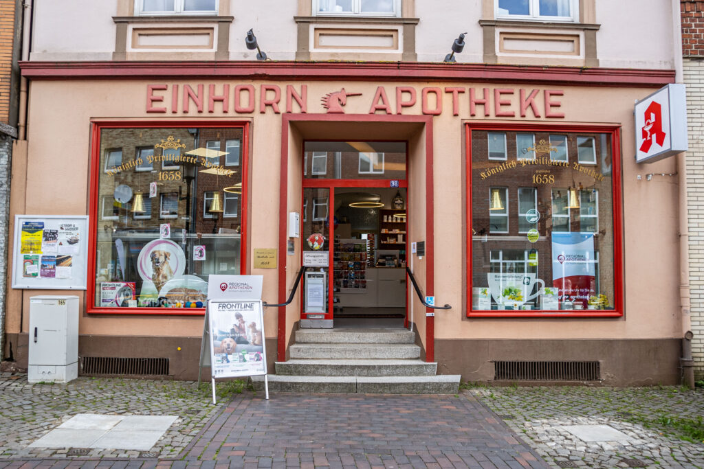 Filiale der Einhorn-Apotheke von Außen